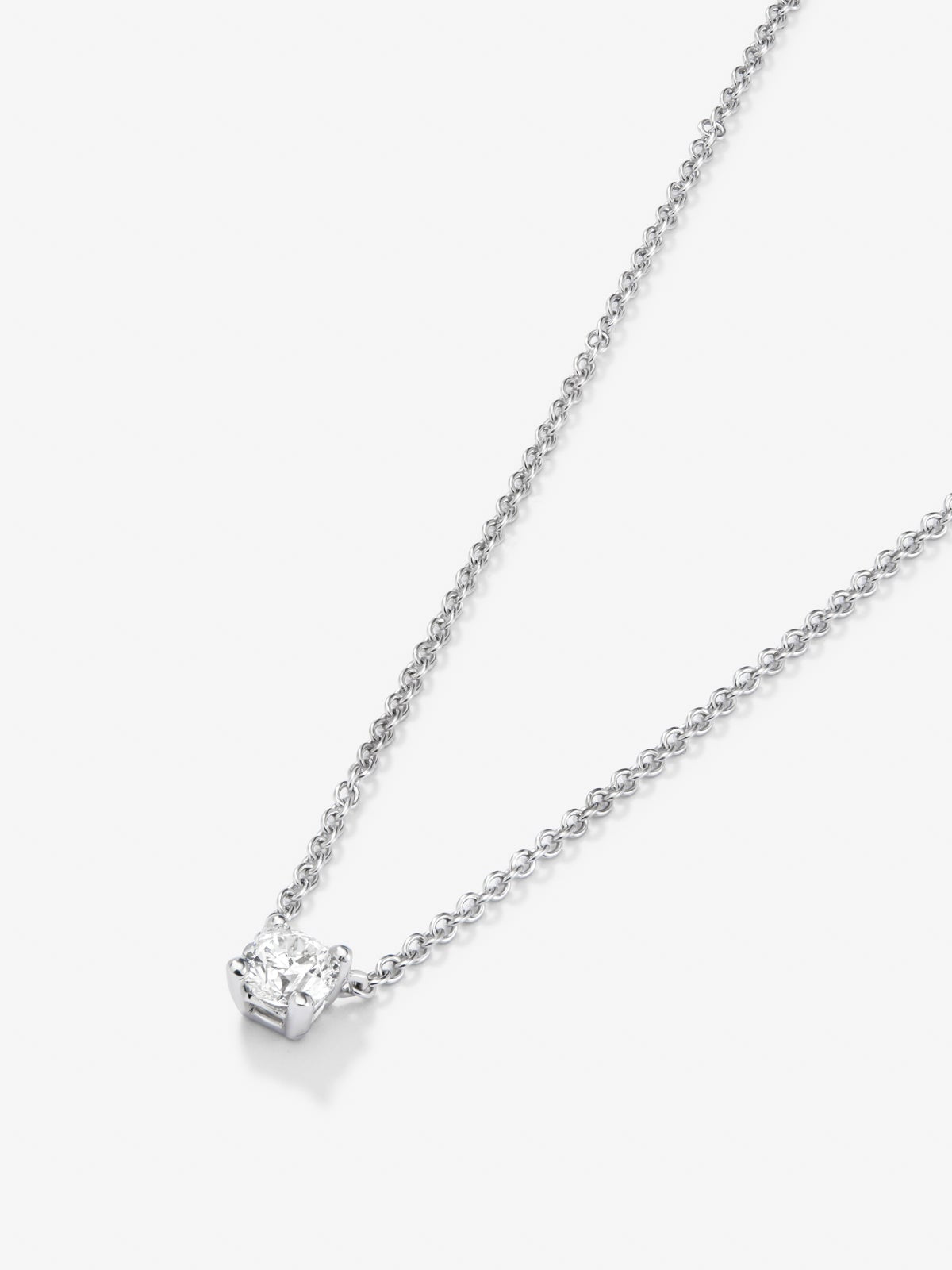Colgante cadena de oro blanco de 18K con diamante solitario