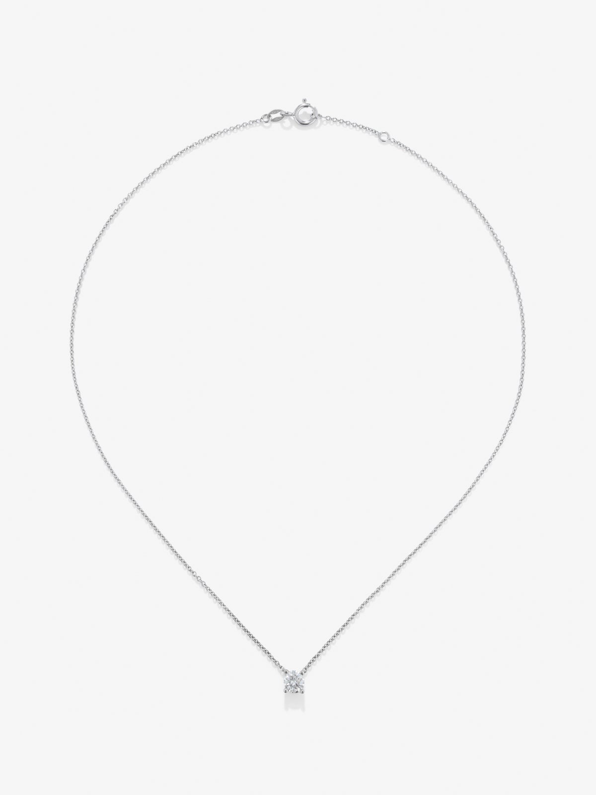 Colgante de oro blanco de 18K con diamantes de 0,7 cts