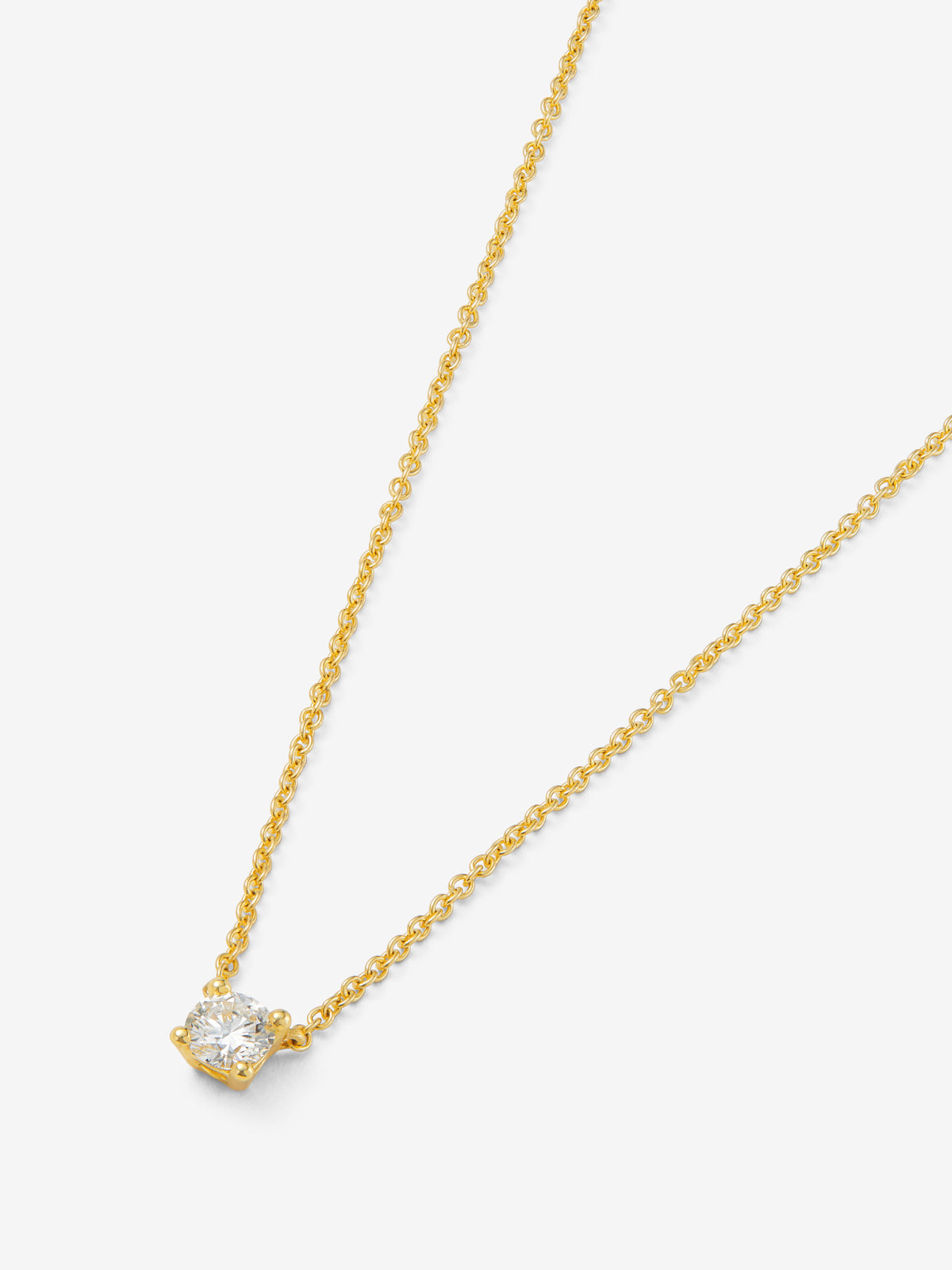 18K yellow gold necklace with a 0.30 ct brilliant-cut central diamond.