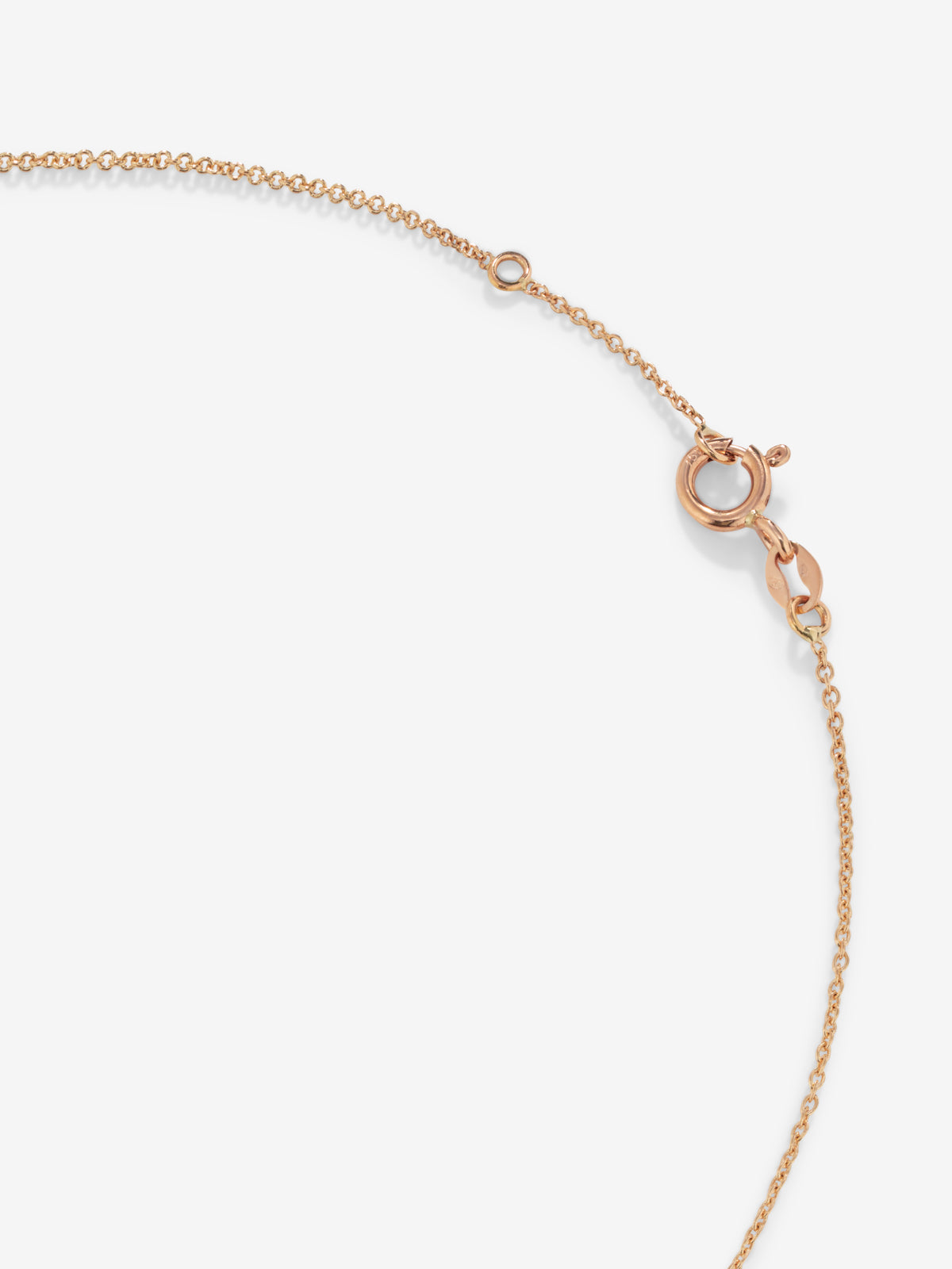 Colgante solitario de oro rosa de 18K con diamante en talla brillante de 0,15 cts