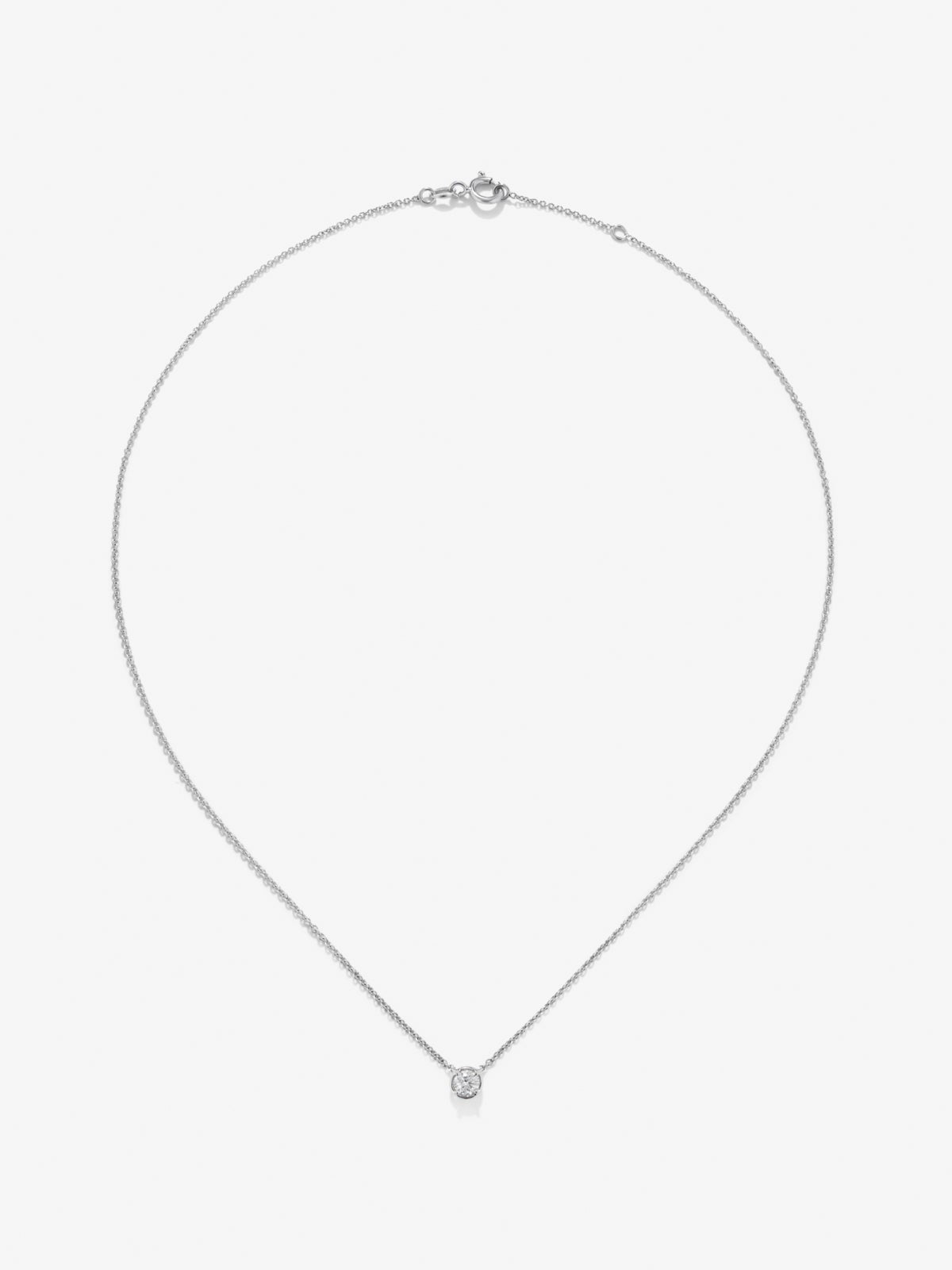 Colgante cadena de oro blanco de 18K con diamante solitario