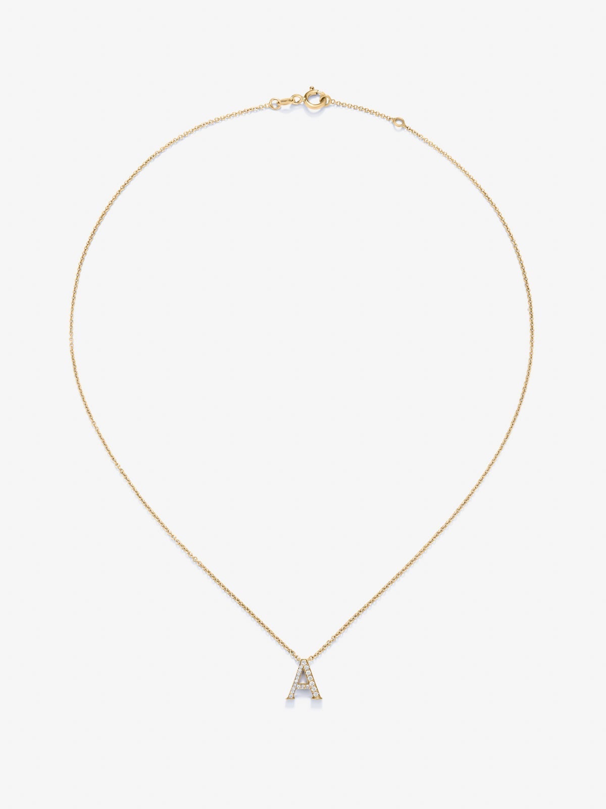 Colgante de oro amarillo de 18K con letra A y 12 diamantes en talla brillante con un total de 0,07 cts