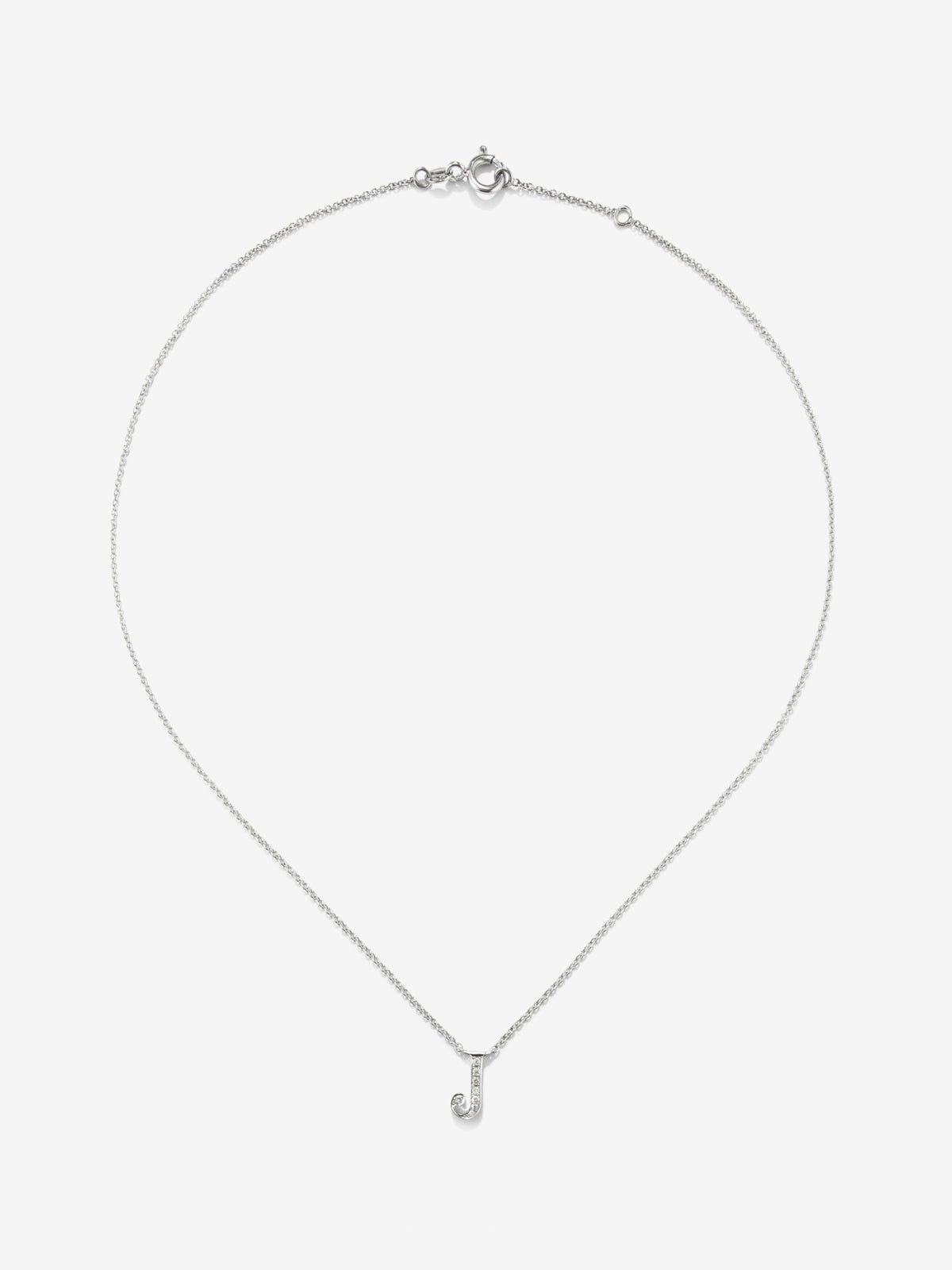 Colgante de oro blanco de 18K con letra J y diamantes blancos en talla brillante