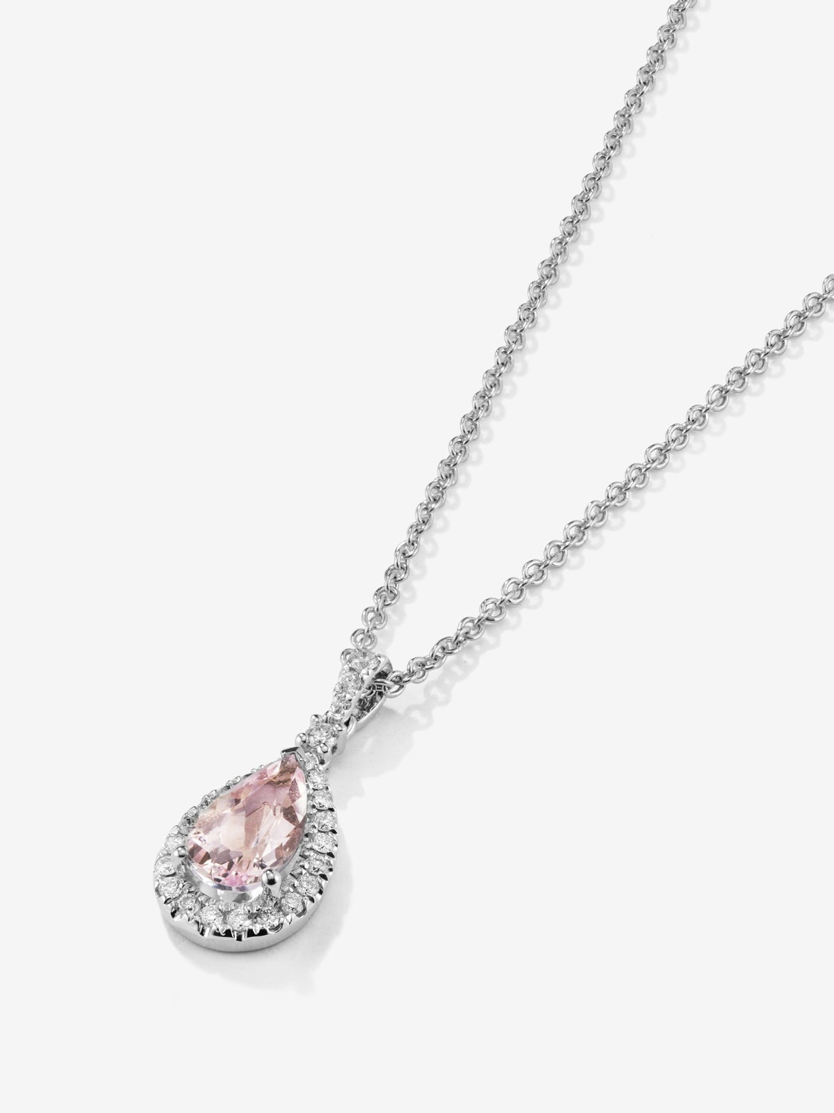 Colgante de oro blanco de 18K con morganita  rosa en talla pera de 0,79 y diamantes en talla brillante