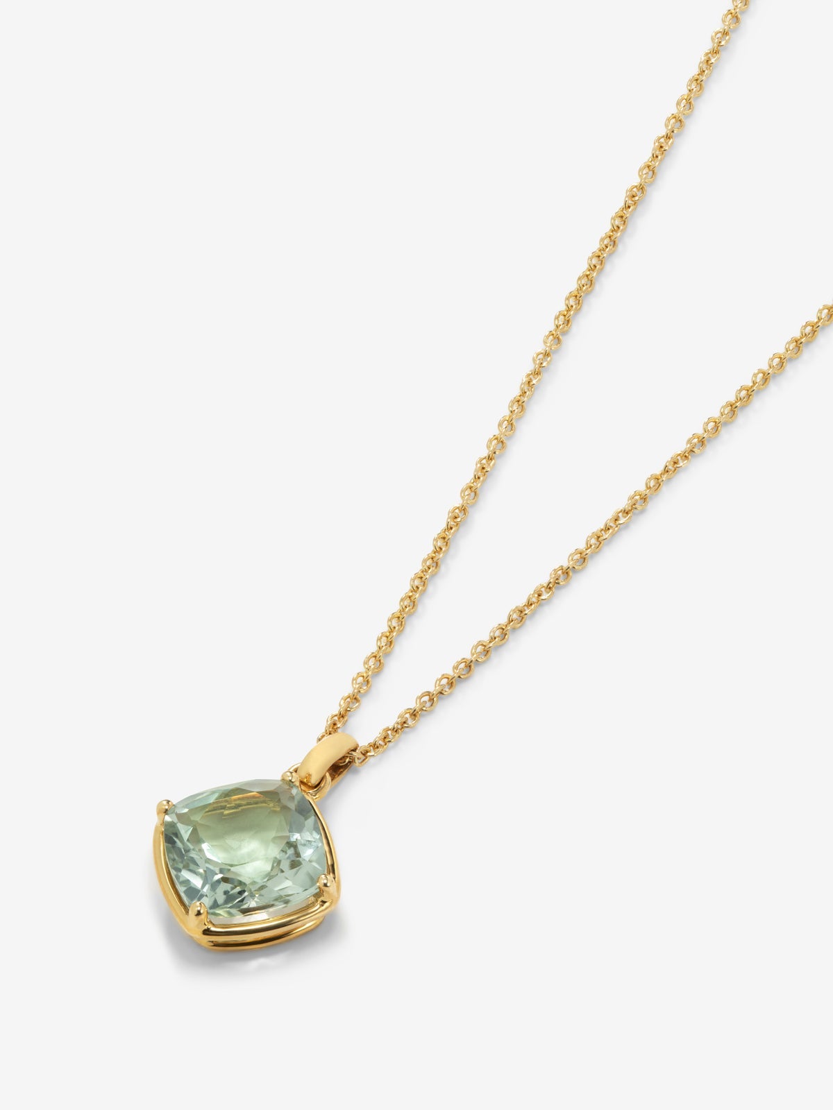 Colgante cadena de oro amarillo de 18K con amatista verde