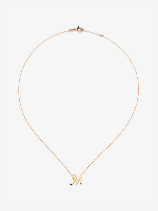 Colgante de oro rosa de 18K con letra M