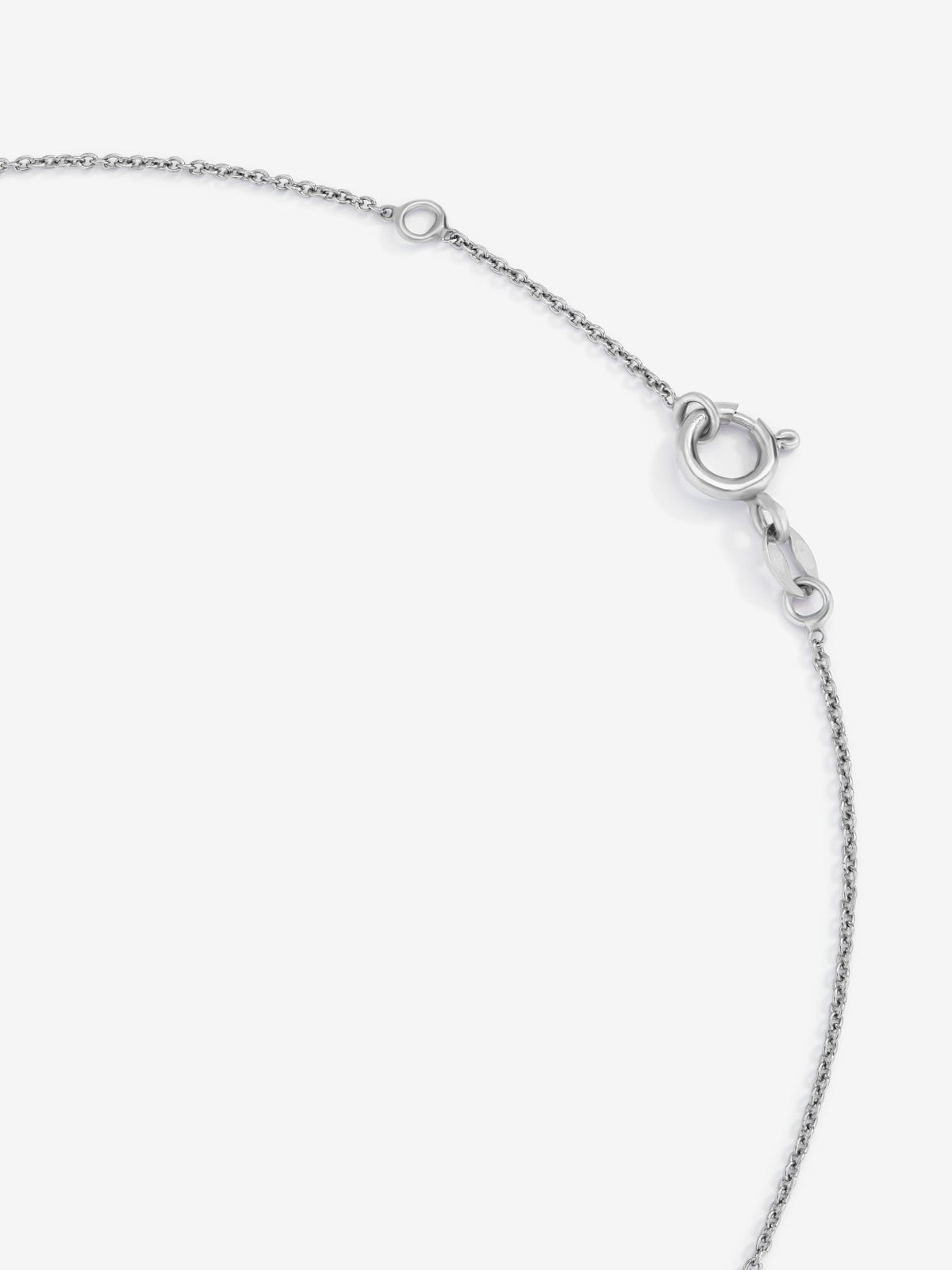 Colgante cadena de oro blanco de 18K con diamante