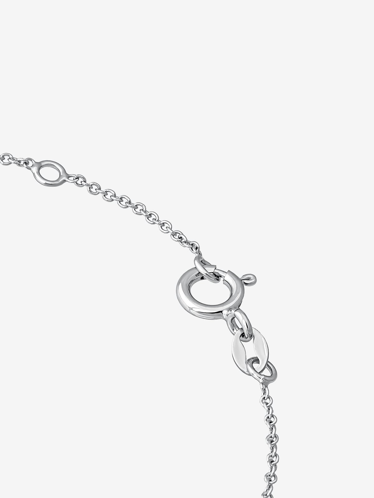 Colgante de oro blanco de 18kt con diamantes