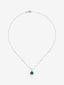 Colgante de oro blanco de 18K con esmeralda verde en talla pera de 1,19 cts y 11 diamantes en talla brillante con un total de 0,27 cts