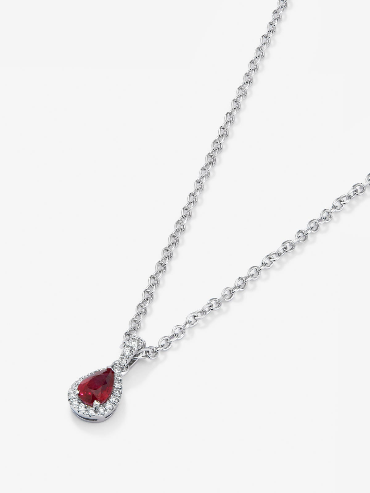 Colagnte cadena de oro blanco con rubí y diamantes