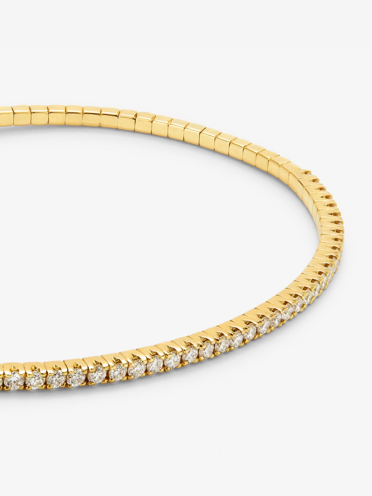 Pulsera rivière de oro amarillo de 18K con diamantes en talla brillante con un total de 0,373 cts