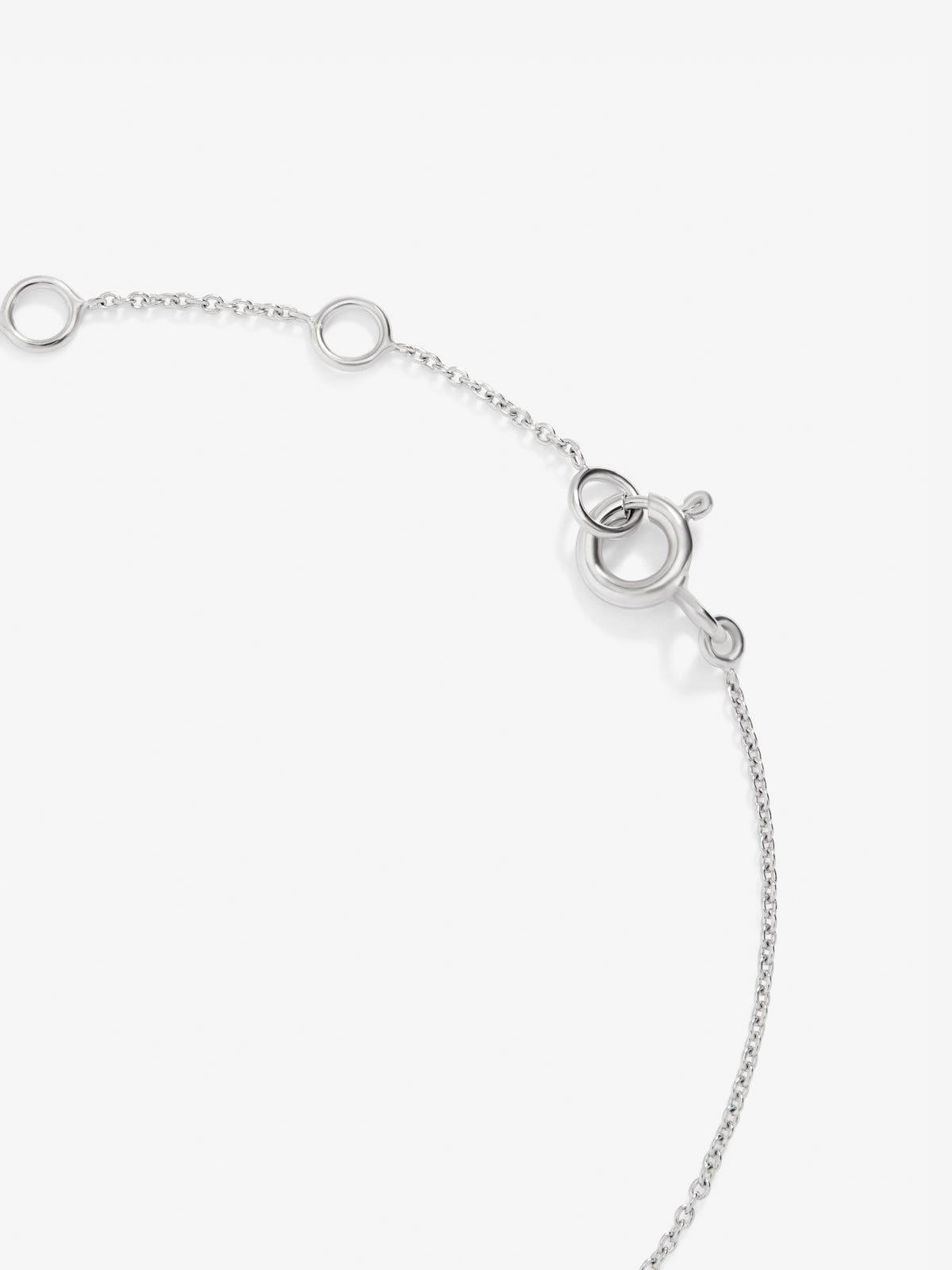 Colgante de oro blanco de 18kt con diamantes