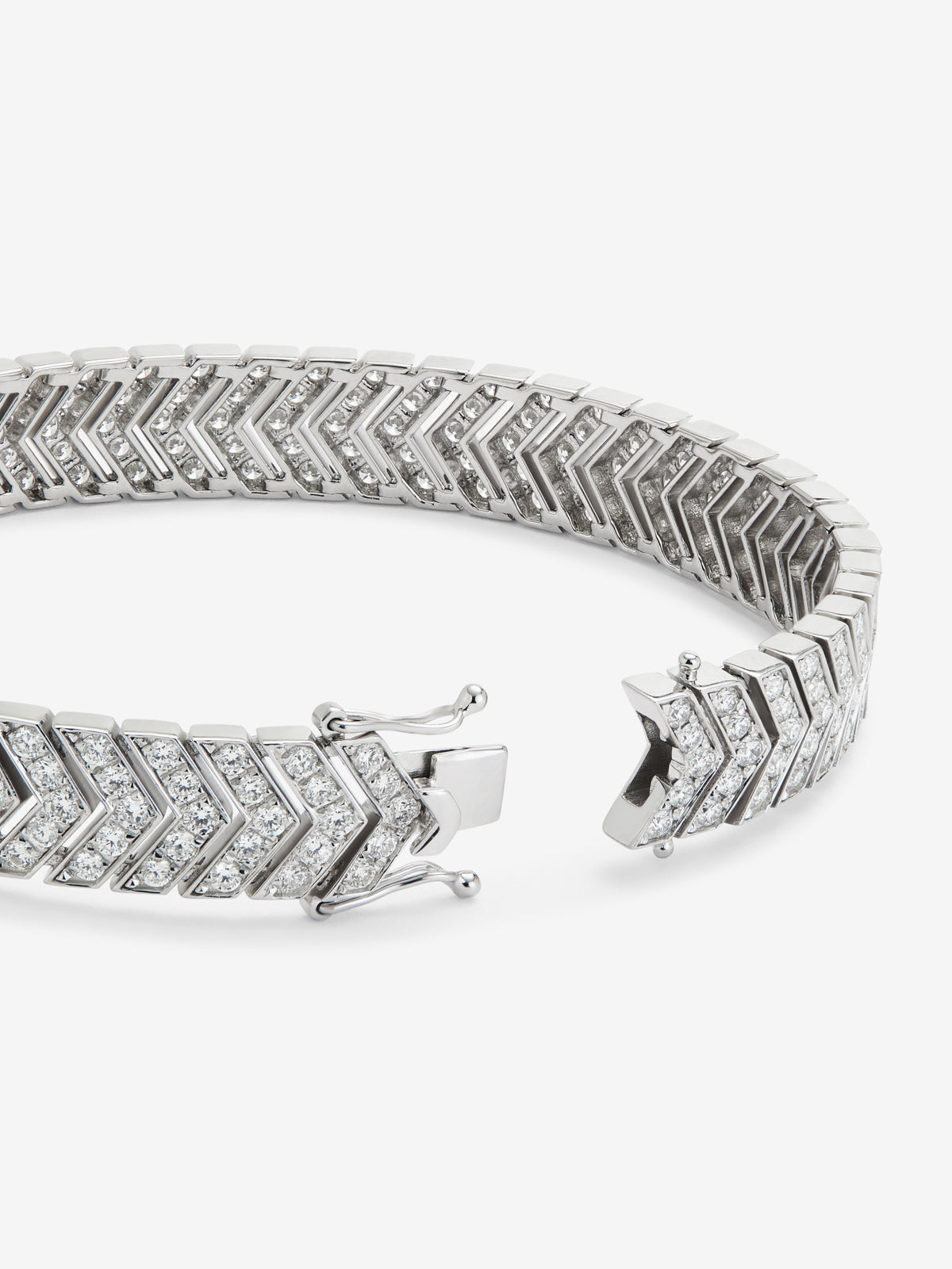 Pulsera de oro blanco de 18K con diamante