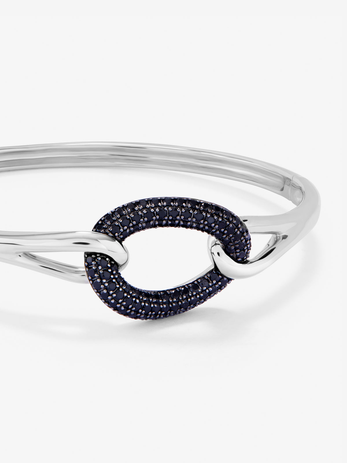 Pulsera rígida de plata 925 con 86 espinelas negras con un total de 1,26 cts