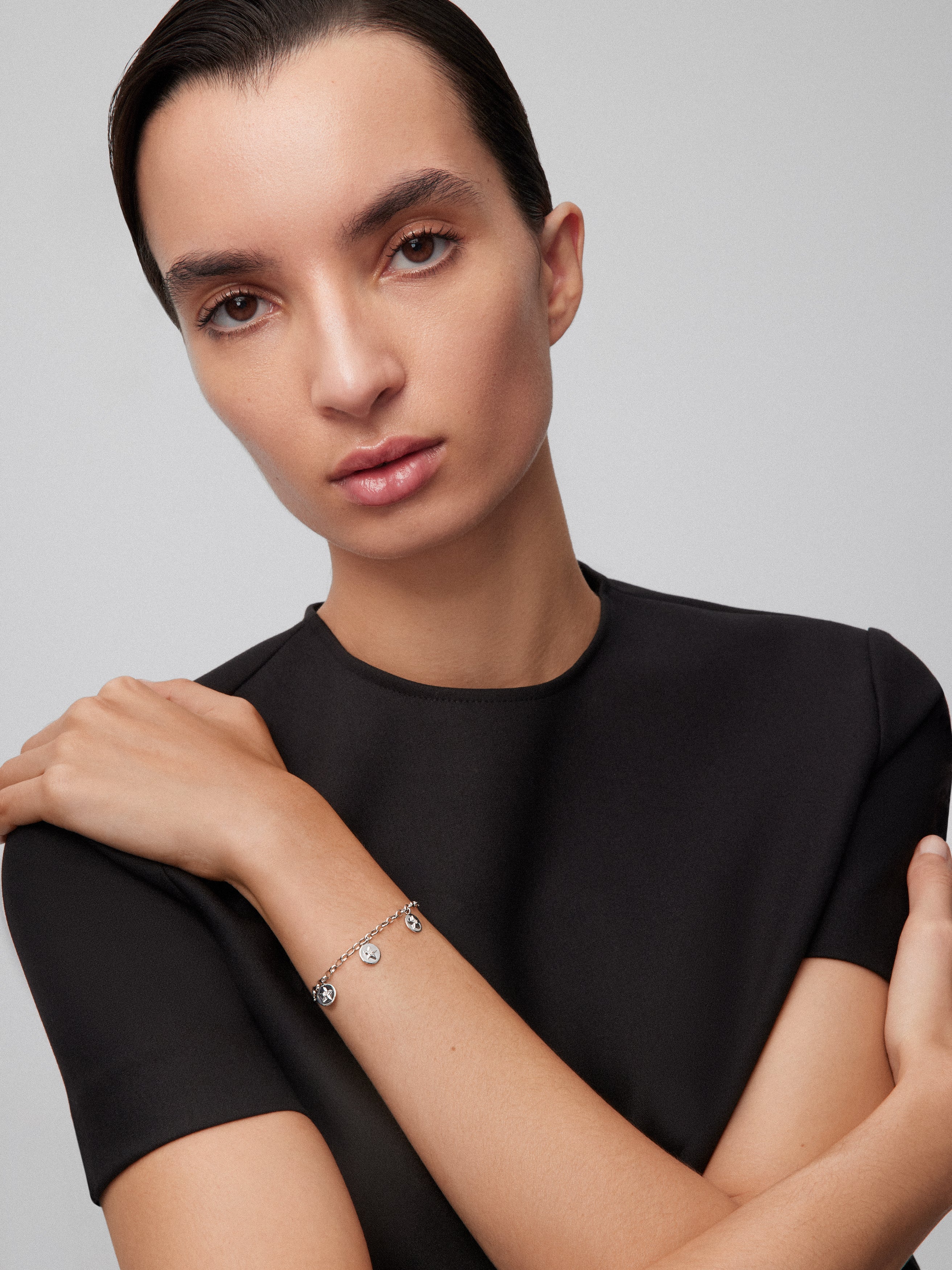 Pulsera de plata 925 con 7 diamantes en talla brillante con un total de 0,05 cts