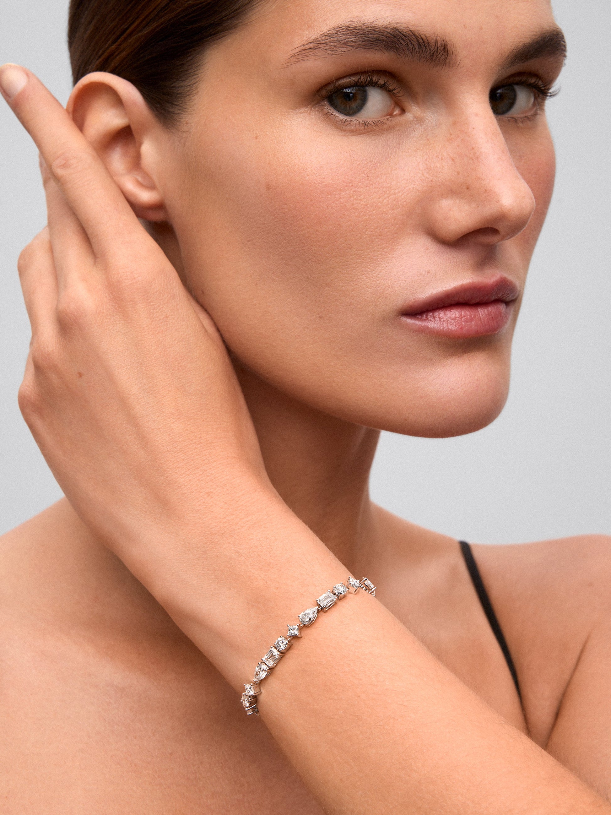 Pulsera de Alta Joyería en oro blanco de 18K con diamantes