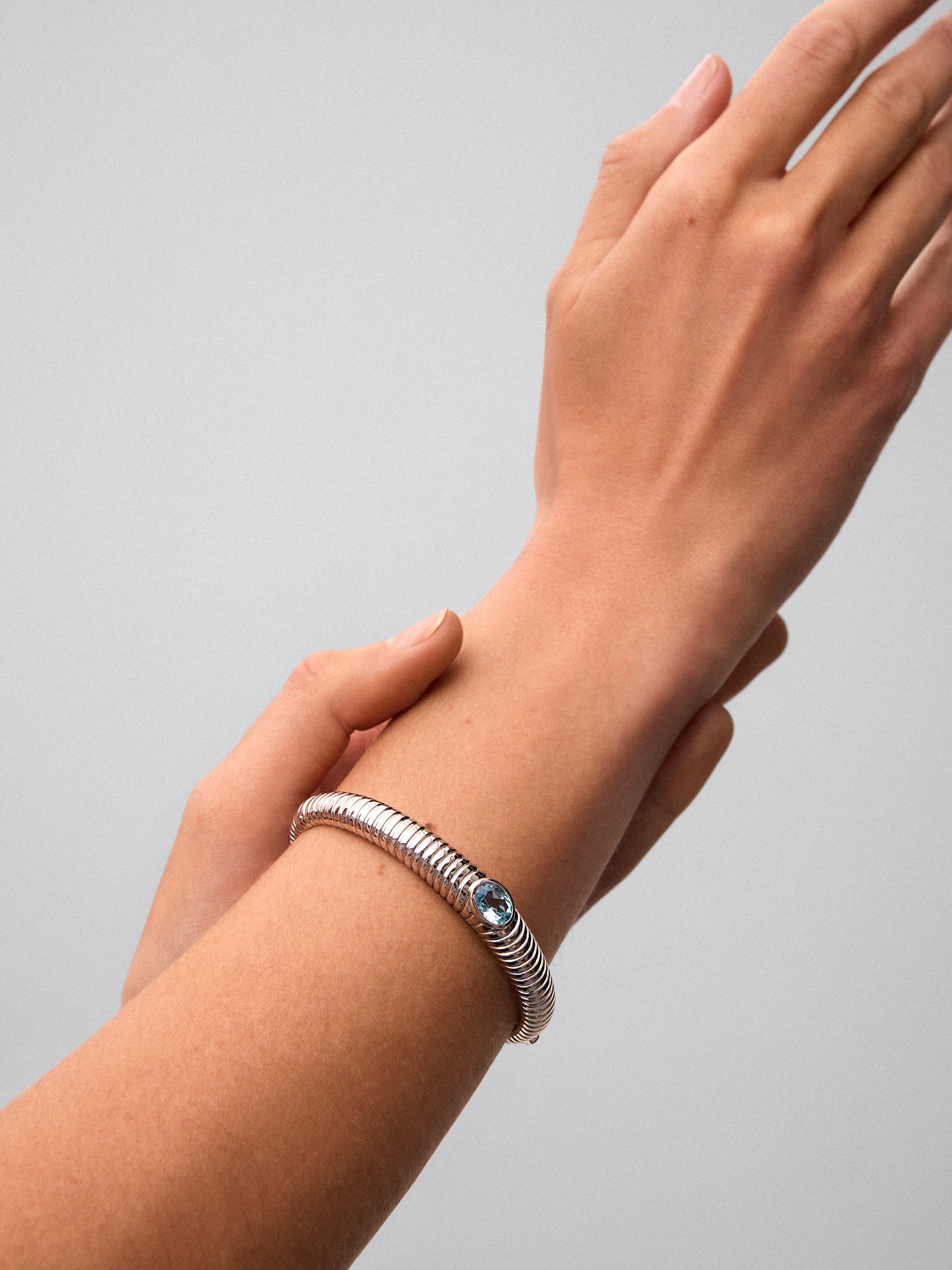 Pulsera de plata 925 con topacio azul swiss