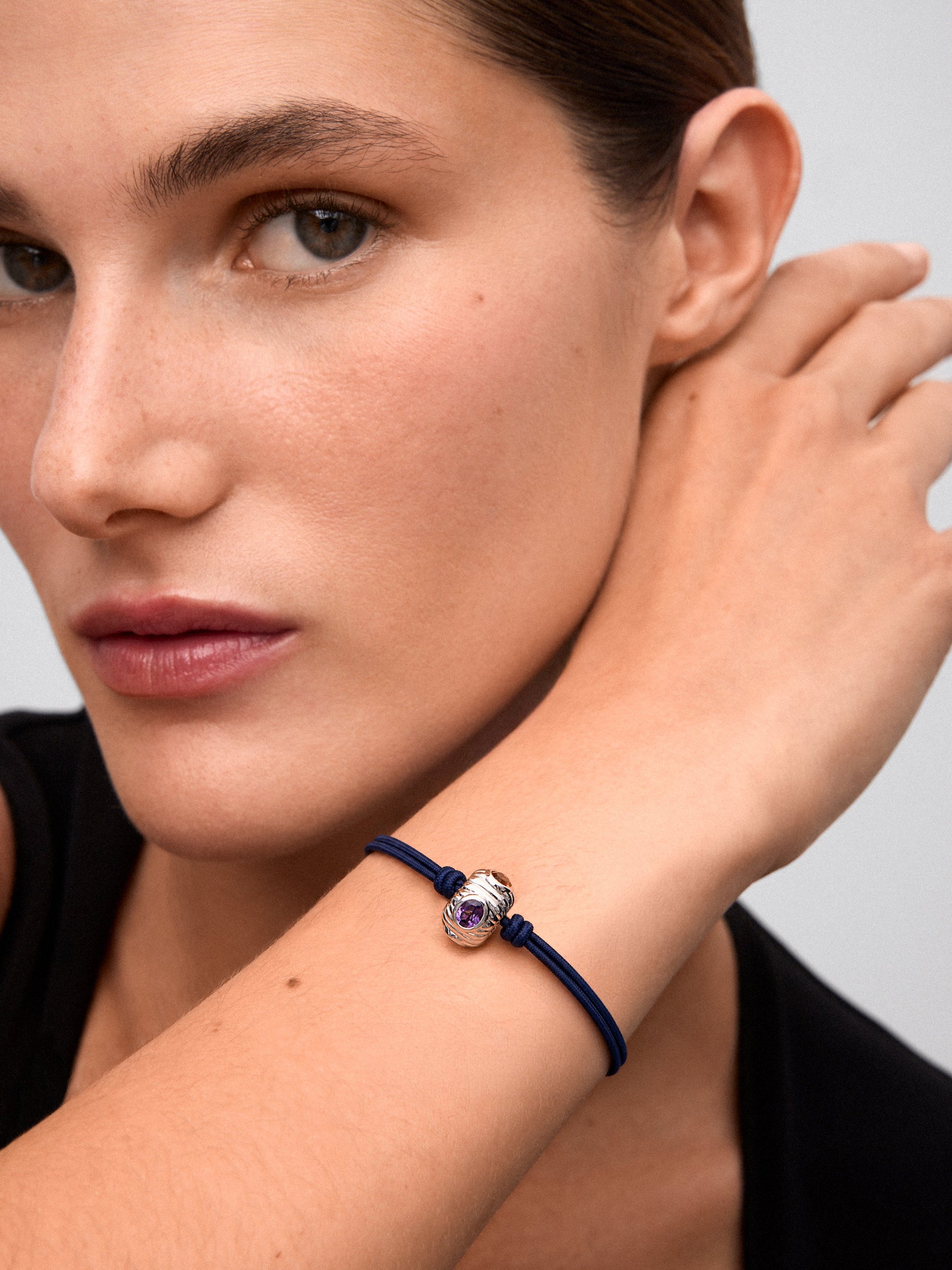 Pulsera abalorio central en plata 925 con cuarzo citrino y amatista morada