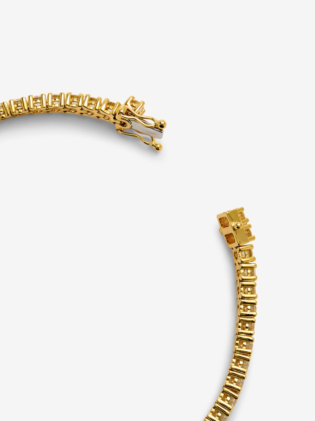 Pulsera rivière de oro amarillo de 18K con diamantes blancos en talla brillante de 4,7cts