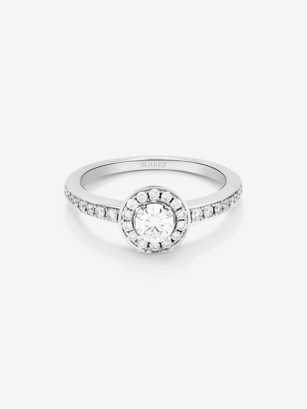 Anillo solitario de compromiso de oro blanco de 18K con diamantes