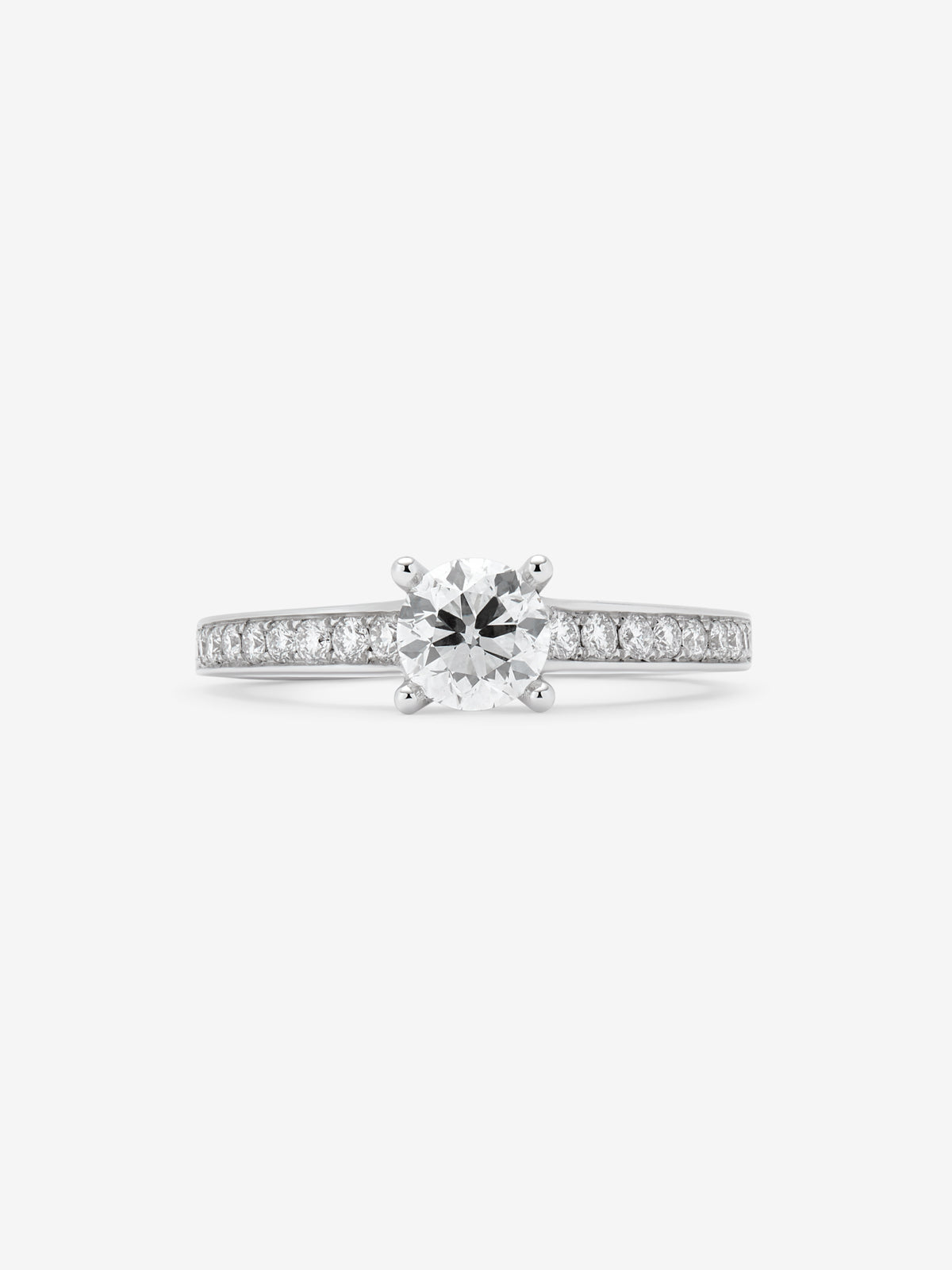18K white gold solitaire ring with a 0.70 ct central diamond and brilliant-cut diamonds totaling 0.26 cts