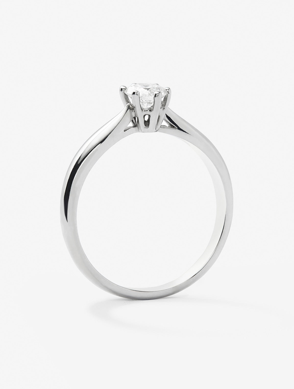 White gold engagement ring with diamond