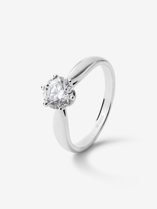 Anillo solitario 3006 de oro blanco de 18K con diamante en talla brillante de 1,01 cts