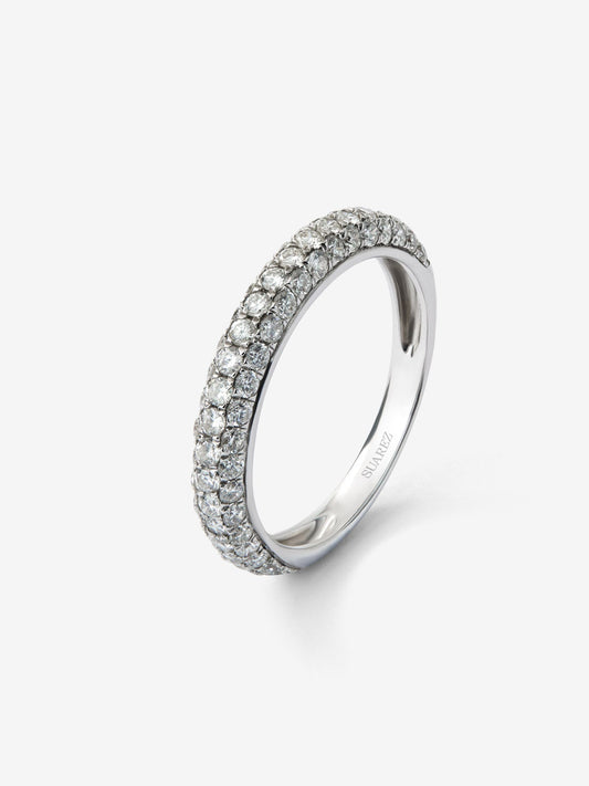 Anillo de oro blanco de 18K con diamantes marrones en talla brillante con un total de 0,84 cts