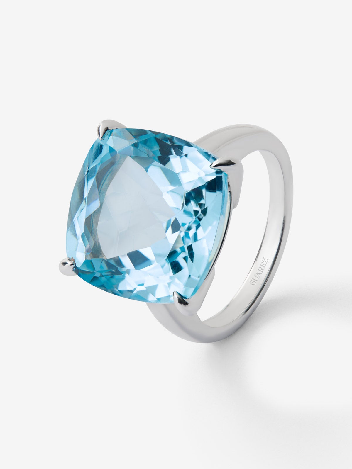 Anillo de plata 925 con topacio Sky en talla cushion de 18,49 cts