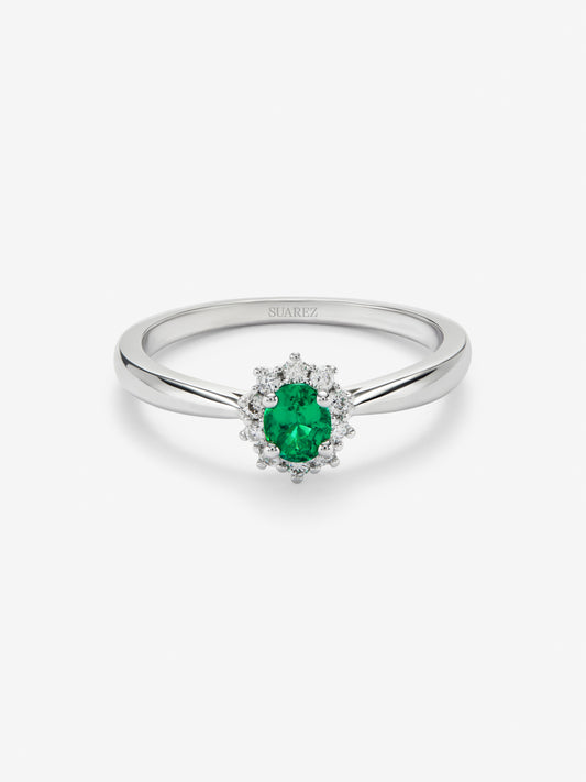 18K white gold ring with emerald