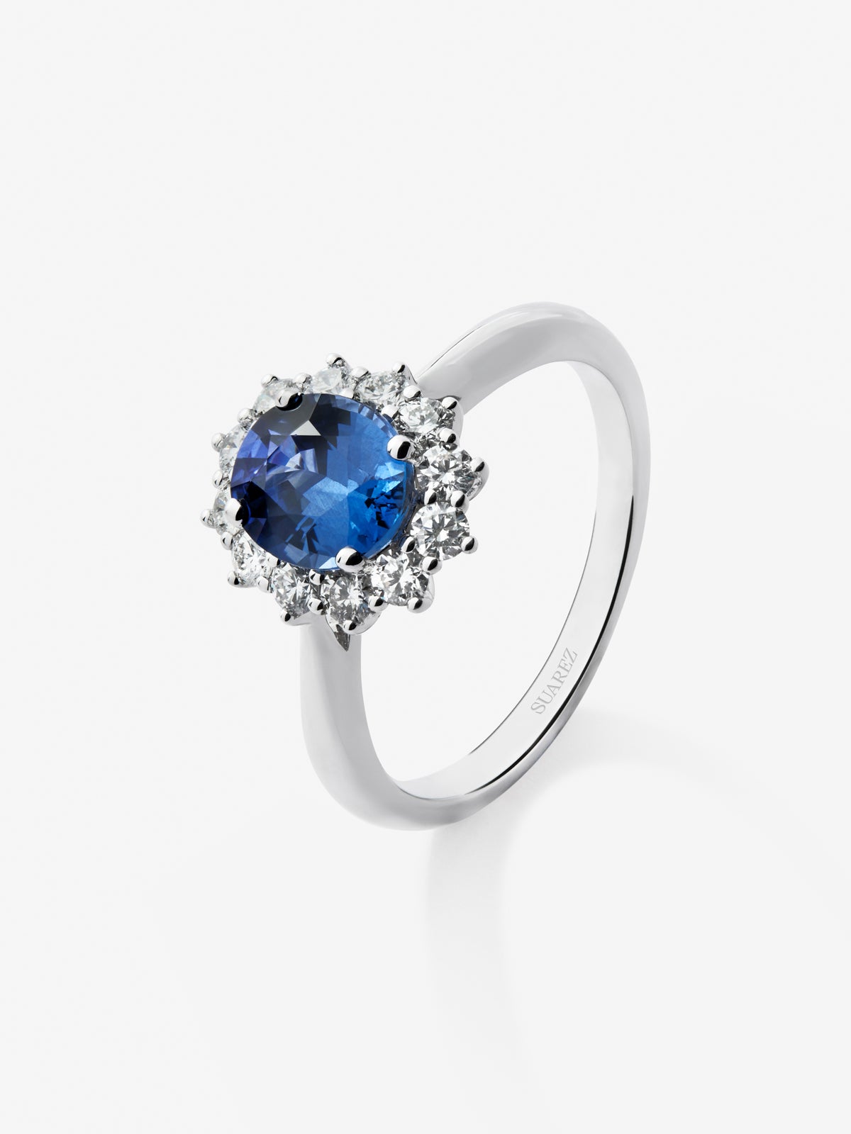 Anillo de oro blanco 18K con zafiro