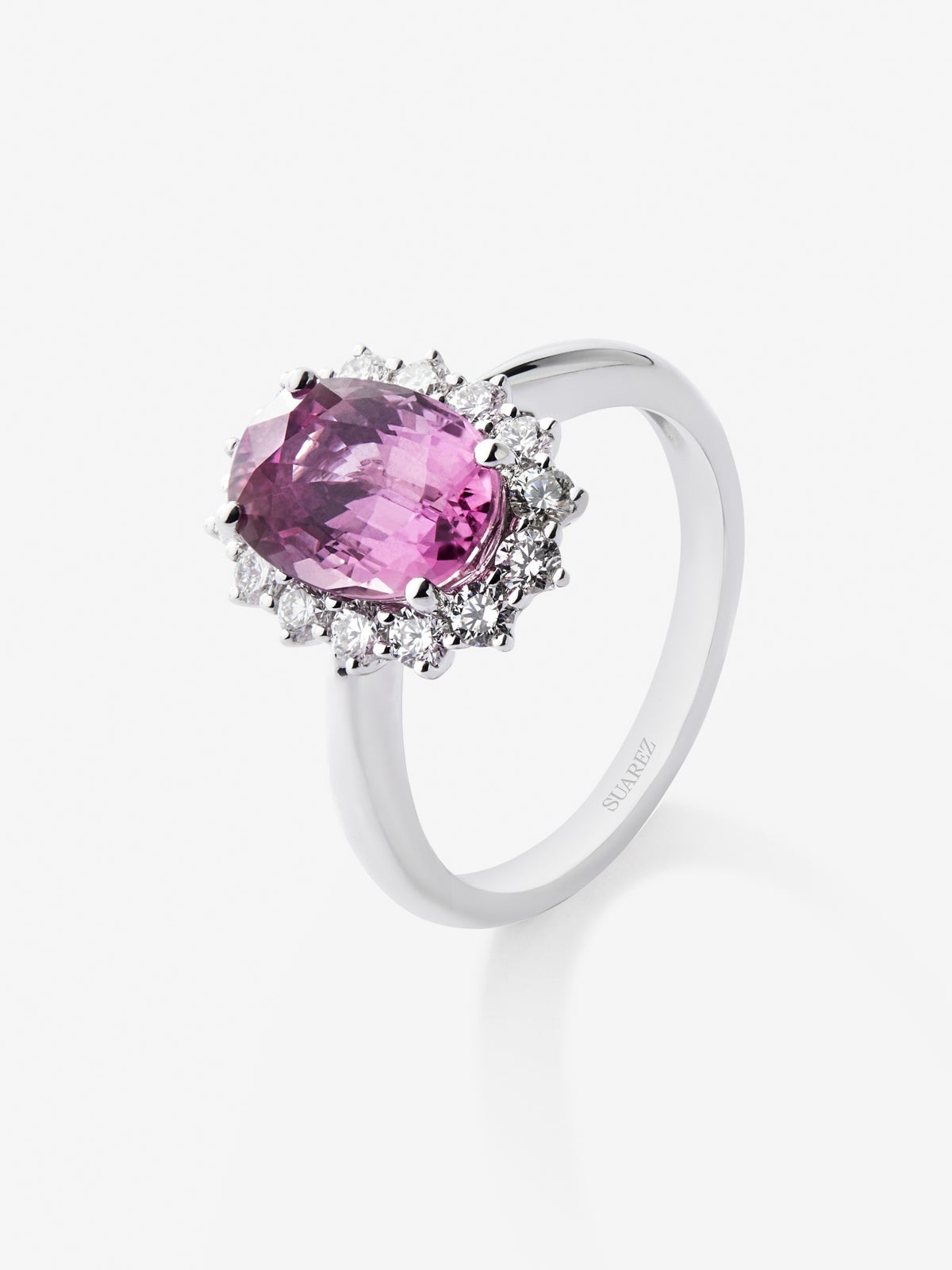 Anillo de oro blanco 18K con zafiro rosa