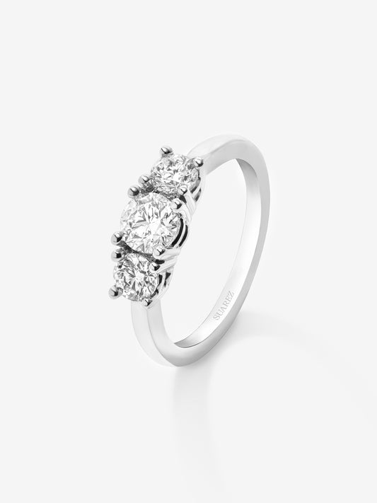 18K white gold triplet ring with 3 brilliant-cut diamonds
