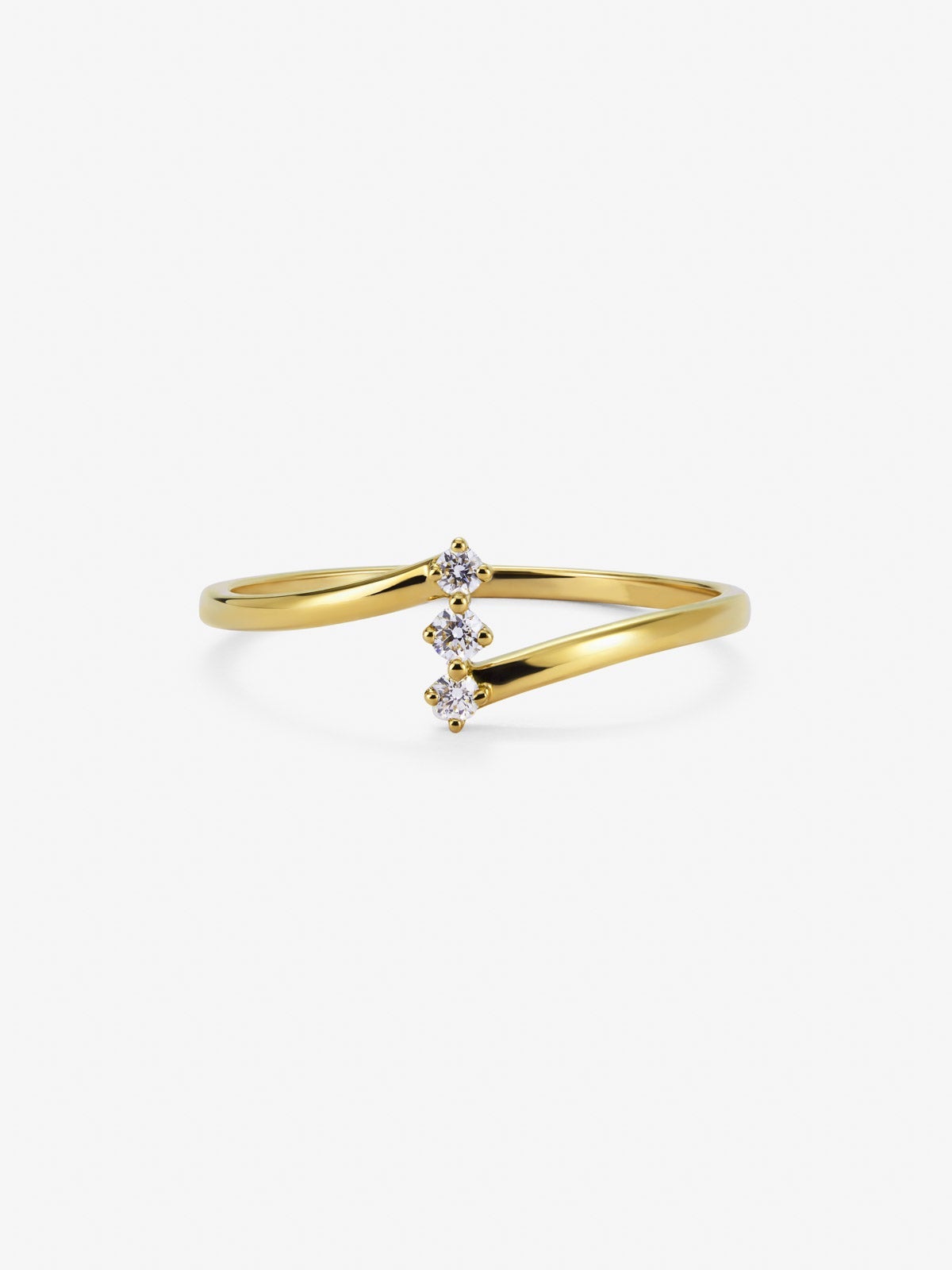 Anillo de oro amarillo de 18K con diamantes en talla brillante de 0,06 cts