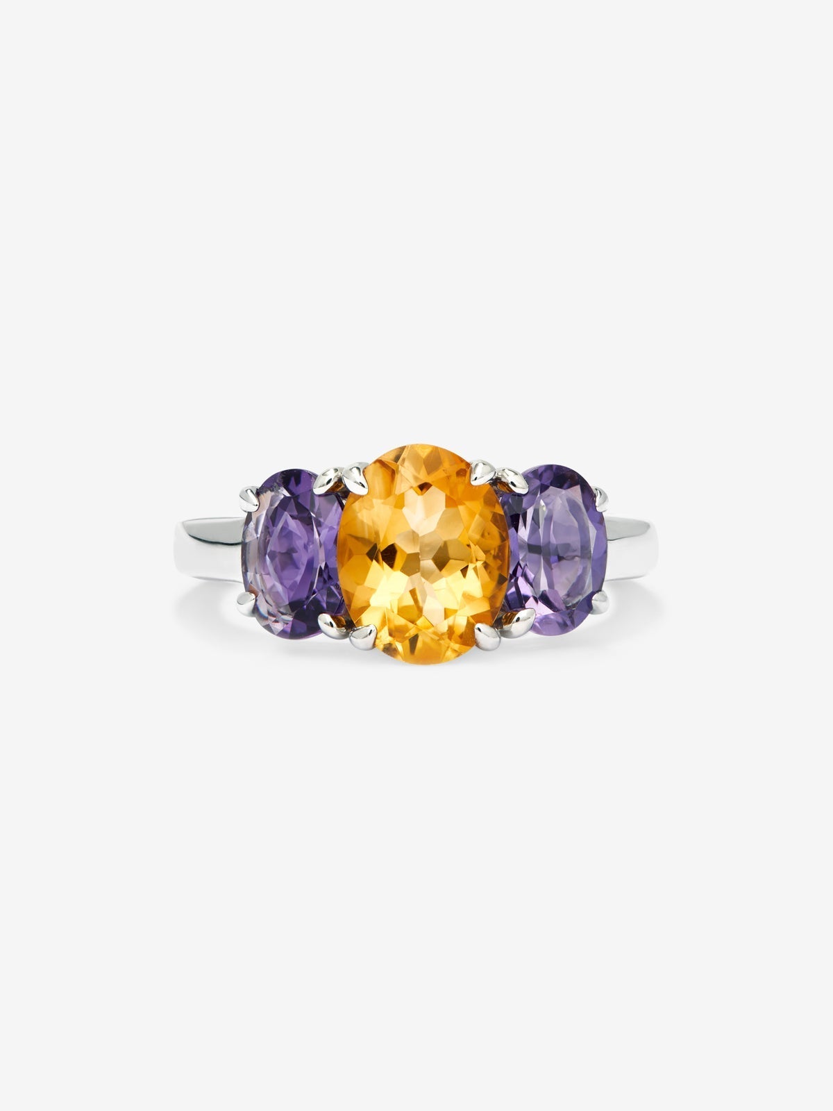 Anillo tresillo de plata 925 con cuarzo citrino en talla oval  y 2 amatistas moradas en talla oval