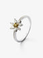 Anillo de oro blanco de 18K con un diamante amarillo en talla brillante de 0,09 cts, 7 diamantes en talla marquise con un total de 0,43 cts y 20 en talla brillante con un total de 0,07 cts