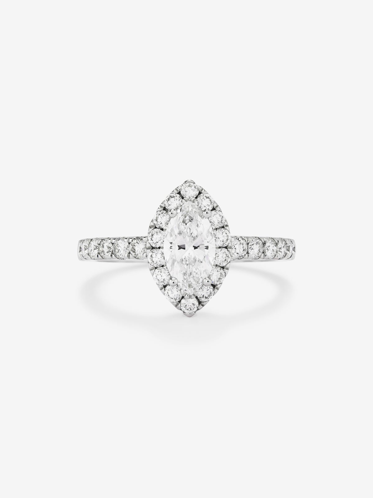 Anillo de oro blanco 18K con diamante en talla marquise con un total de 0,70 cts