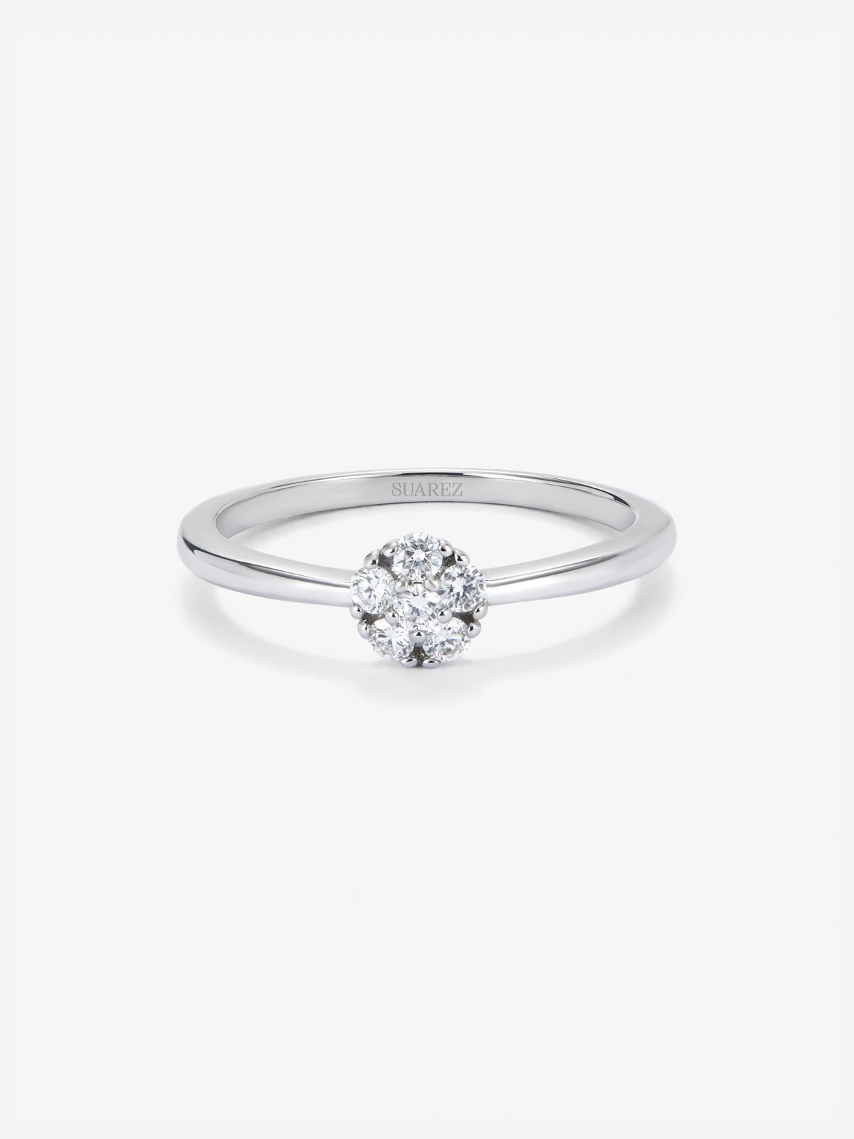 Anillo de oro blanco de 18K con roseta de 6 diamantes en talla brillante con un total de 0,17 cts