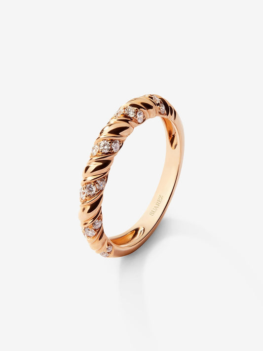Anillo de oro rosa de 18K con 24 diamantes en talla brillante con un total de 0,31 cts