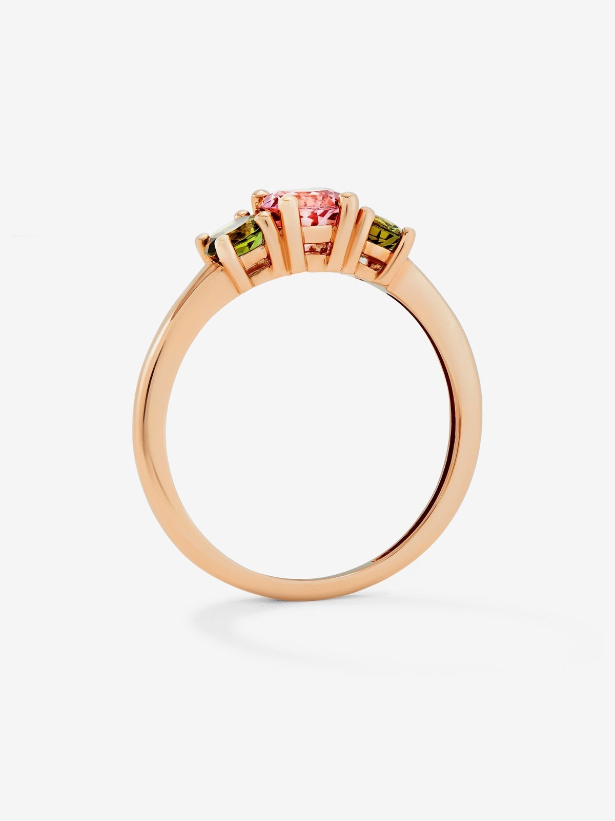 Anillo tresillo de oro rosa de 18K con 3 turmalinas multicolor en talla brillante