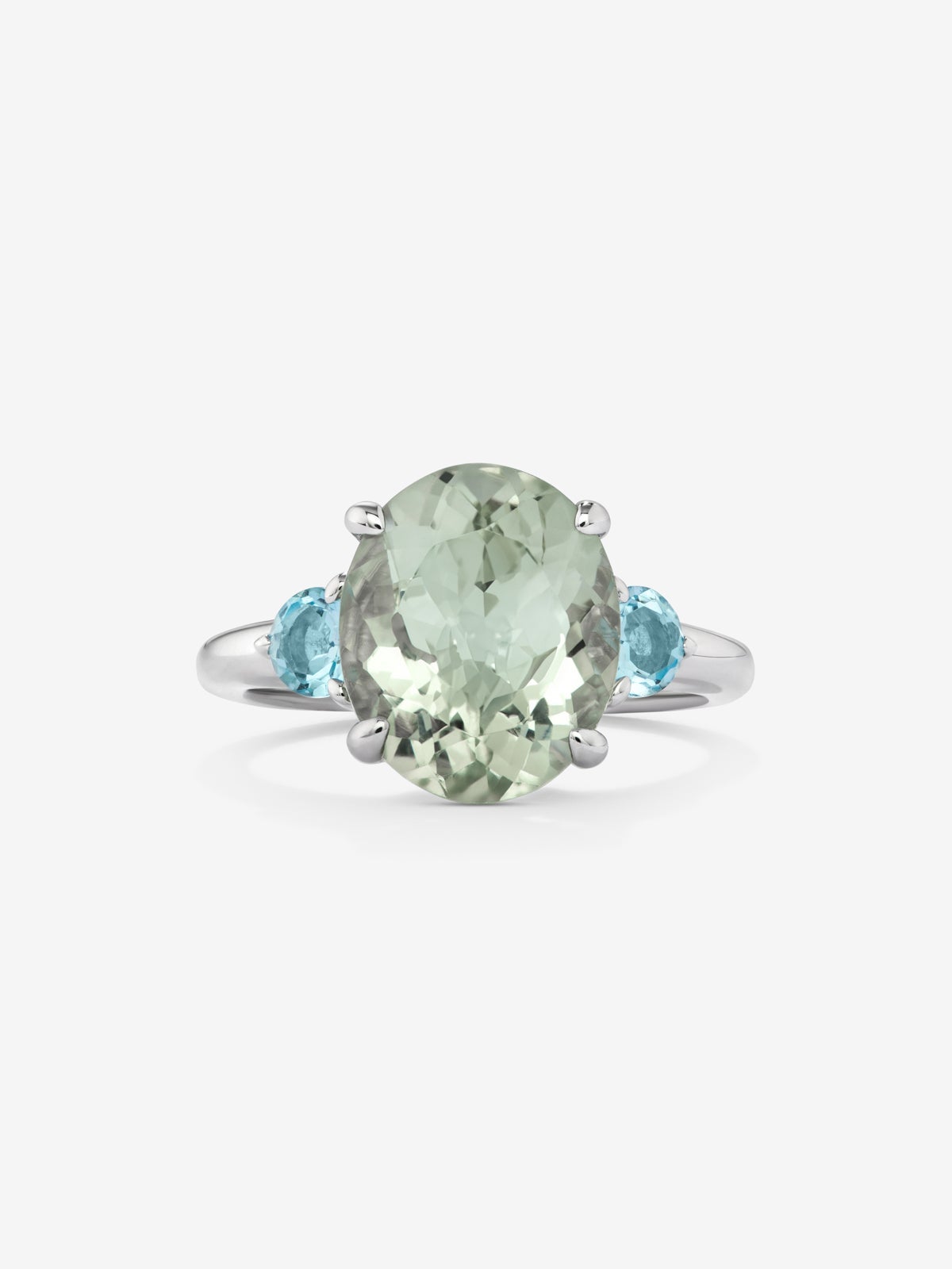 Anillo tresillo de plata 925 con amatista verde en talla oval y 2 topacios azul swiss en talla brillante