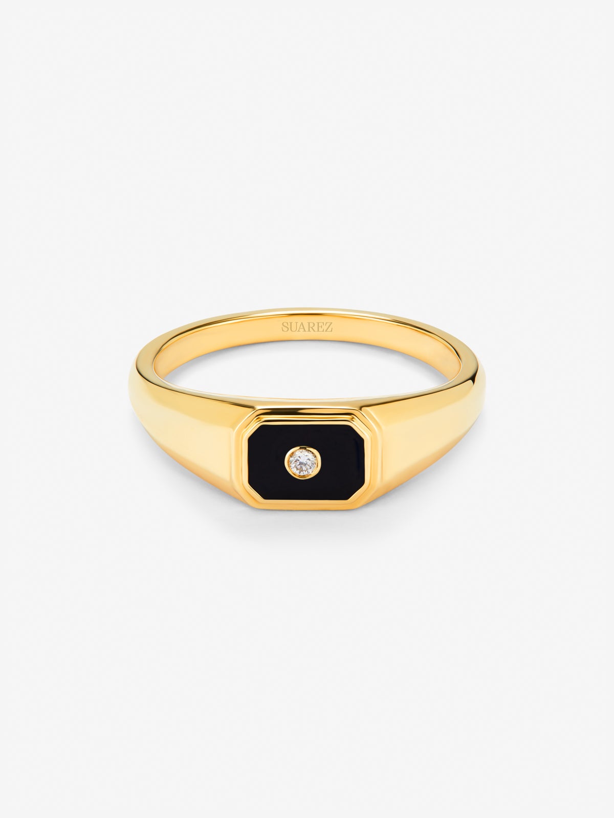 Anillo de sello pequeño de oro amarillo de 18K con onix y diamante en talla brillante de 0,01 cts