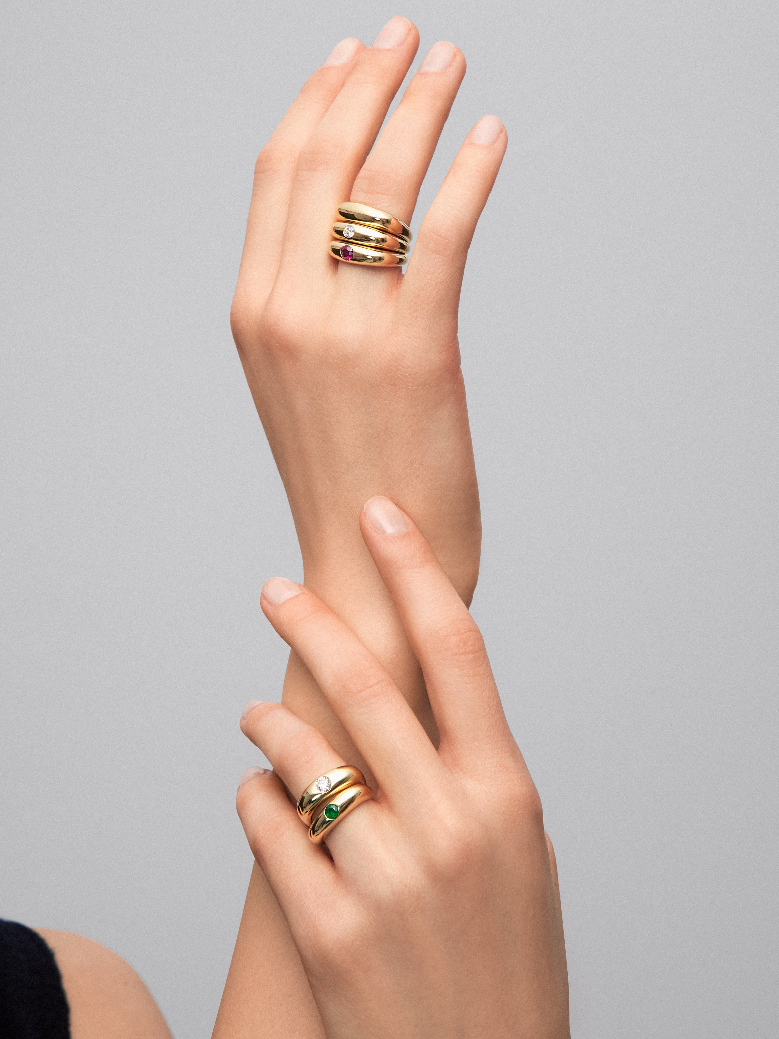 Anillo de oro amarillo de 18K con diamante en talla brillante de 0,2 cts