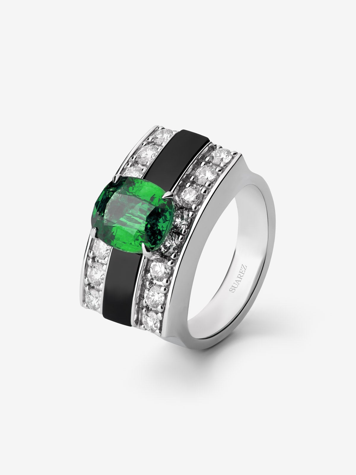 Anillo de Alta Joyería en oro blanco de 18K con esmeralda verde, ónix negro y diamantes