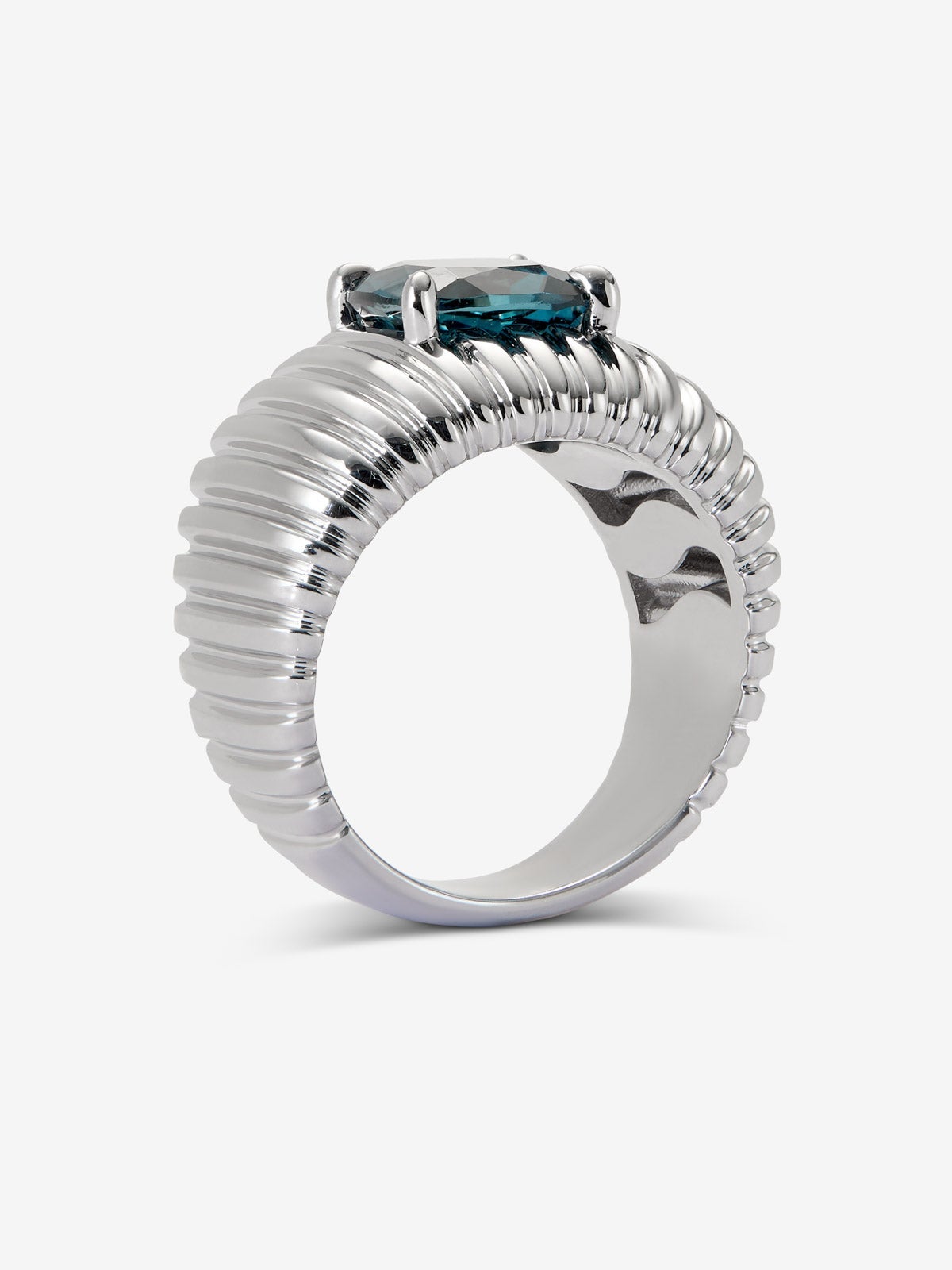 Anillo gallonado de plata 925 con topacio azul London