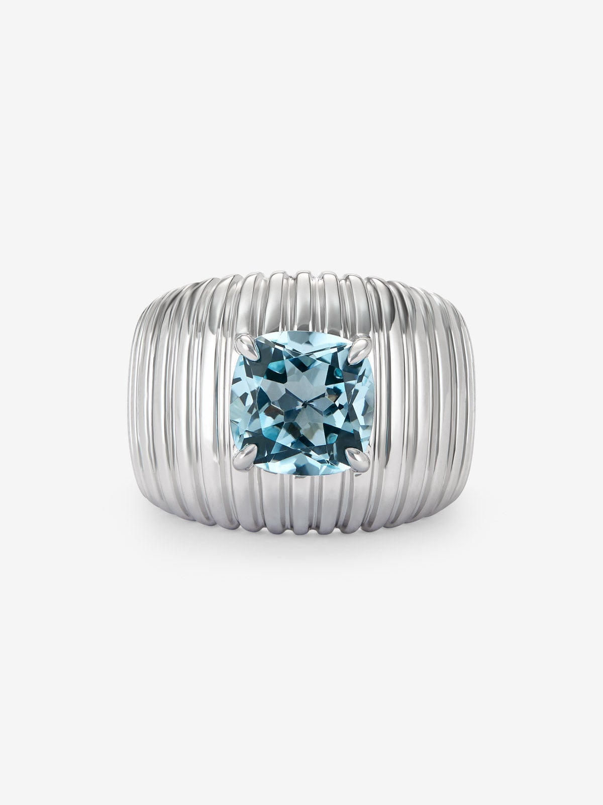 Anillo gallonado de plata 925 con topacio azul Sky