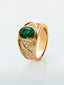Anillo de oro amarillo de 18K con esmeralda en talla oval de 1,9 cts y 40 diamantes en talla brillante con un total de 0,3 cts