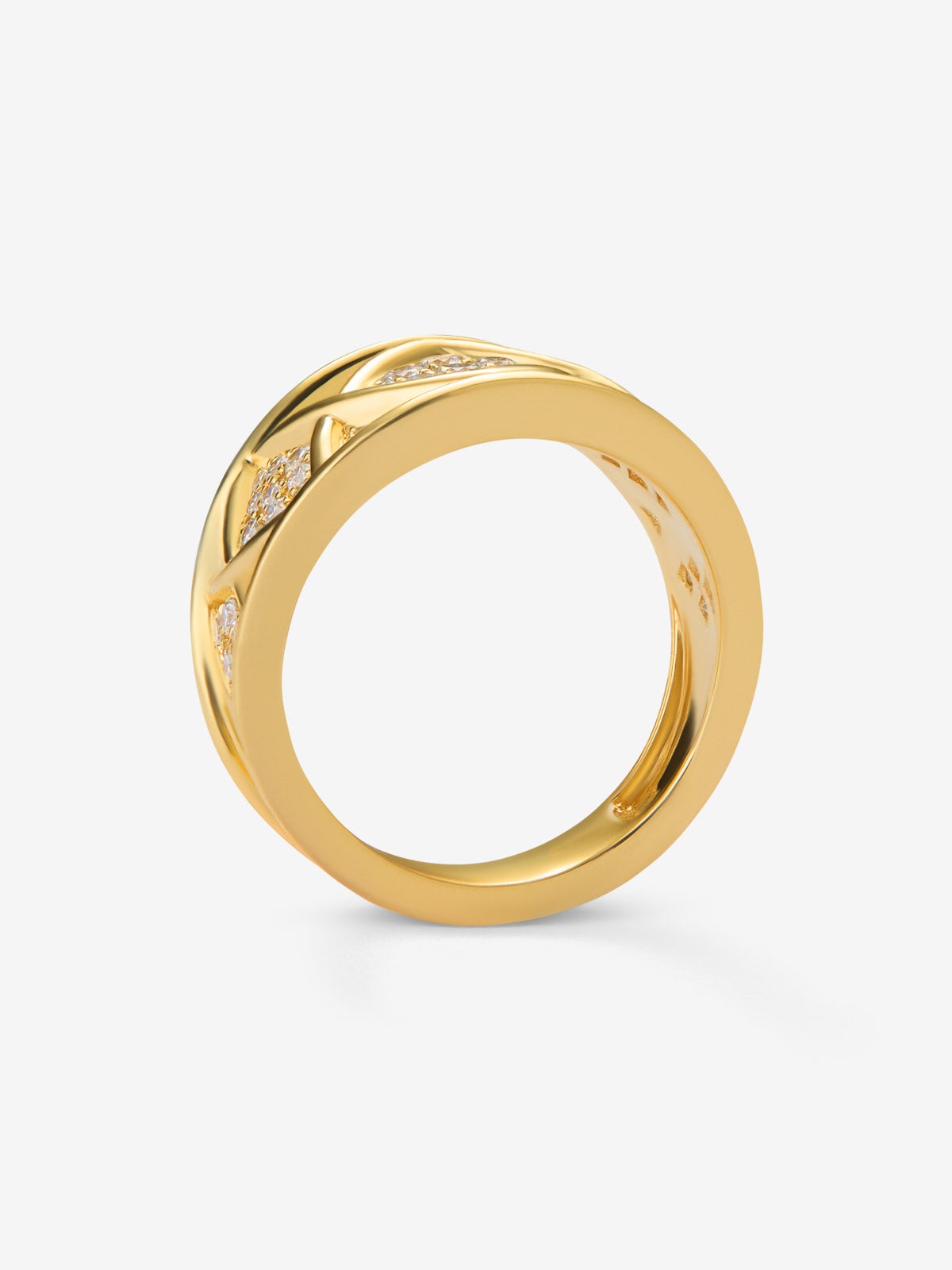 Anillo de oro amarillo con pavé de 55 diamantes en talla brilllante con un total de 0,6 cts