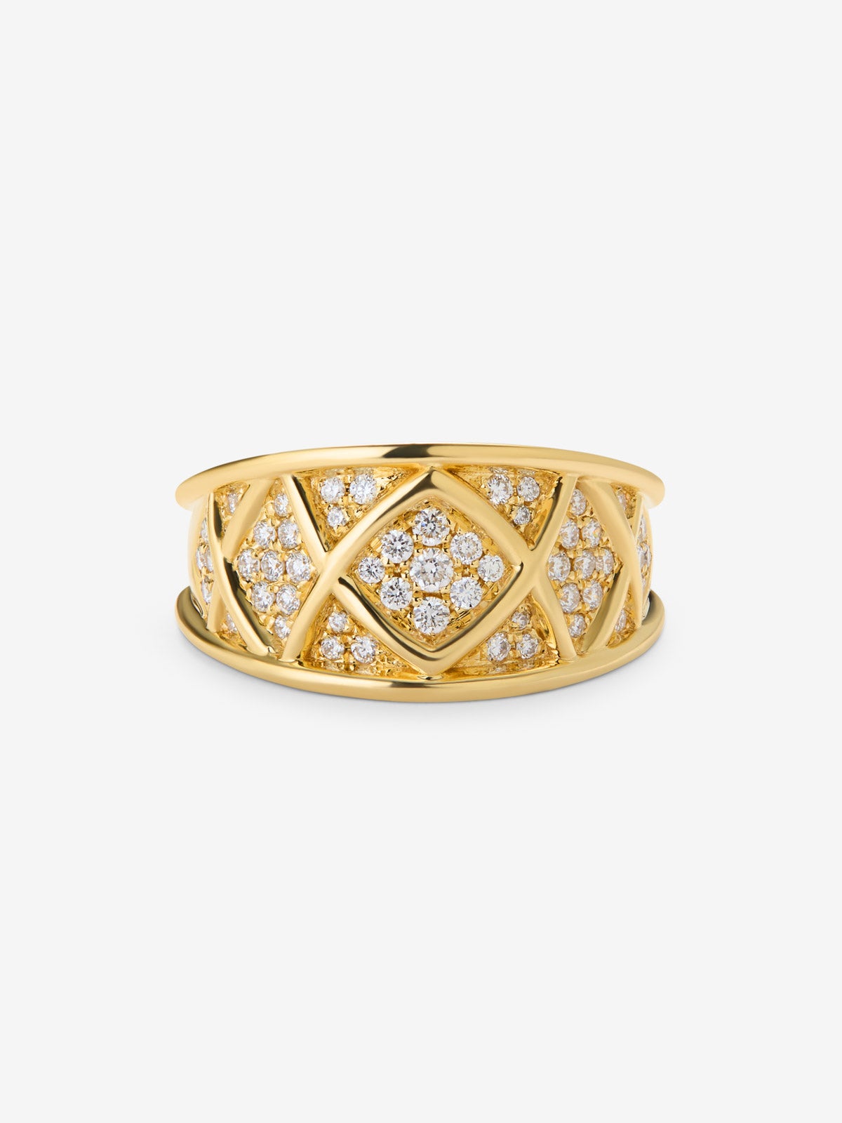 Anillo de oro amarillo con pavé de 51 diamantes en talla brilllante con un total de 0,3 cts