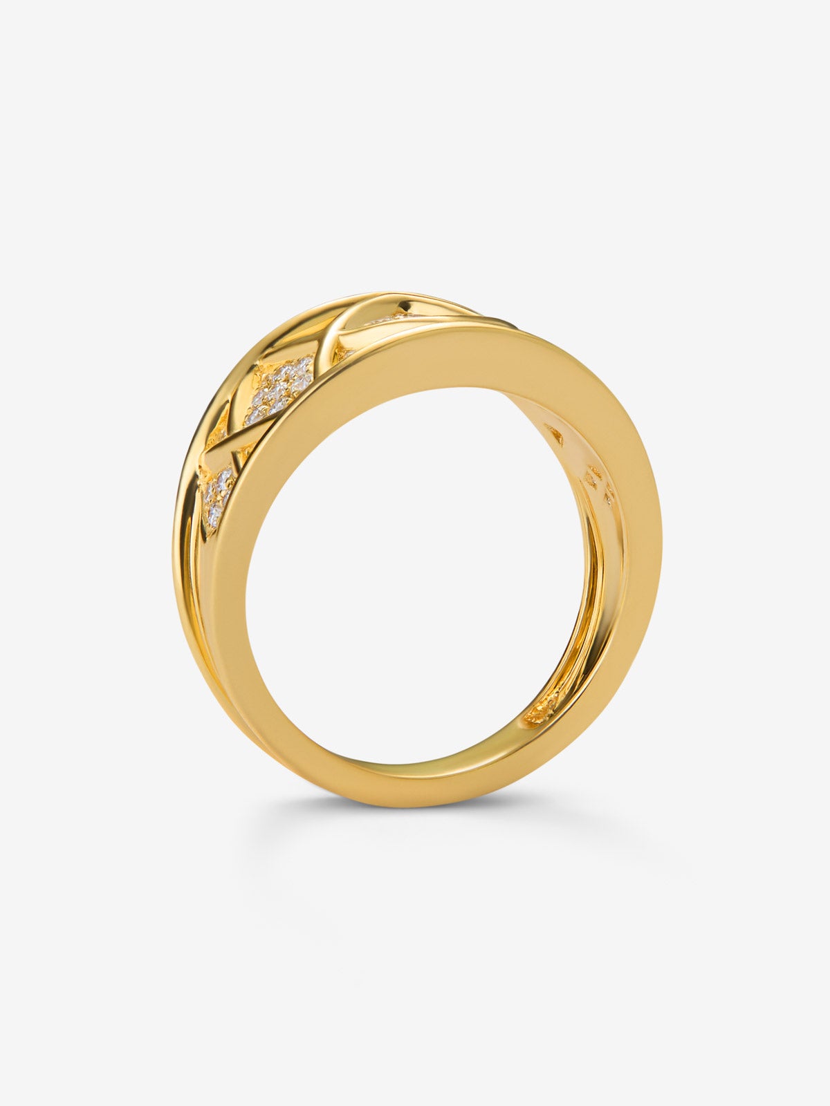 Anillo de oro amarillo con pavé de 51 diamantes en talla brilllante con un total de 0,3 cts